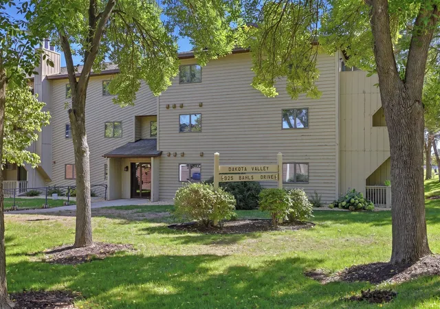 925-bahls-dr-102-hastings-mn-55033/hzid_c72fb1ff