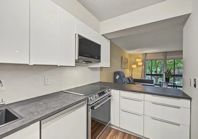 3200-virginia-ave-s-215-minneapolis-mn-55426/hzid_acc87ecf