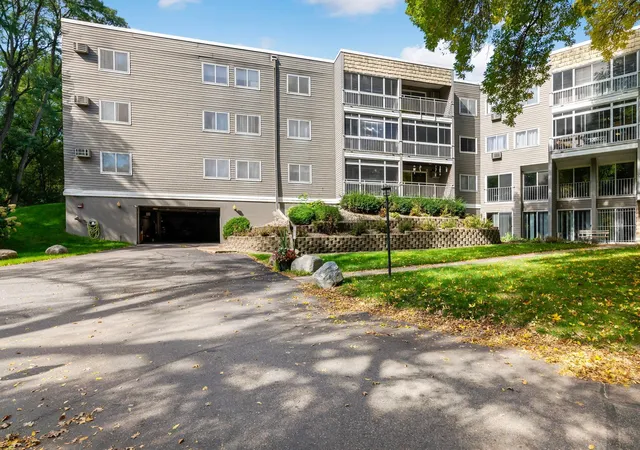135-viking-dr-e-117-saint-paul-mn-55117/hzid_99f51fb1
