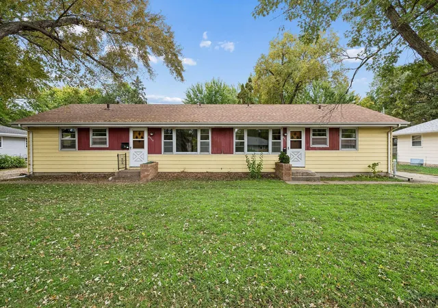 6909-36th-avenue-n-minneapolis-mn-55427/hzid_52a825d6