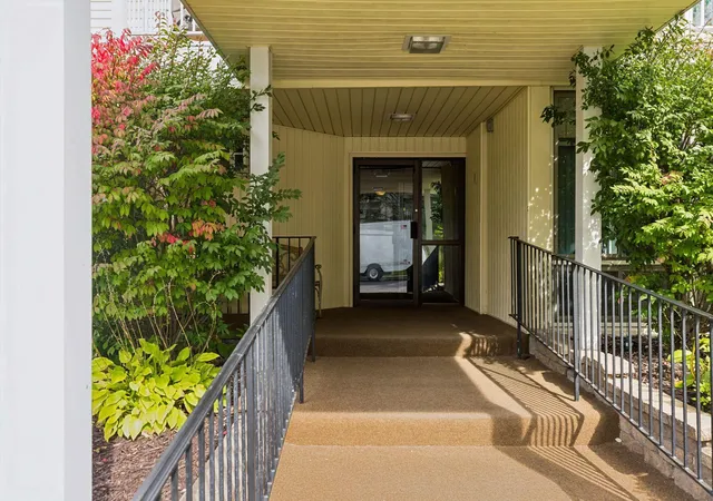 130-demont-ave-e-144-saint-paul-mn-55117/hzid_4b3be05e