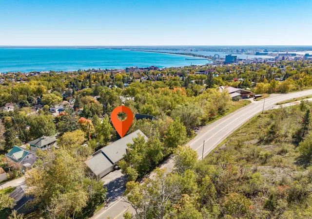 1424-e-skyline-pkwy-duluth-mn-55805/hzid_3390b3f7