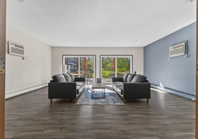 4-pine-tree-dr-314-saint-paul-mn-55112/hzid_eccf8171