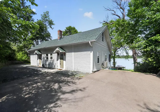 2627-commerce-blvd-mound-mn-55364/hzid_5e179228