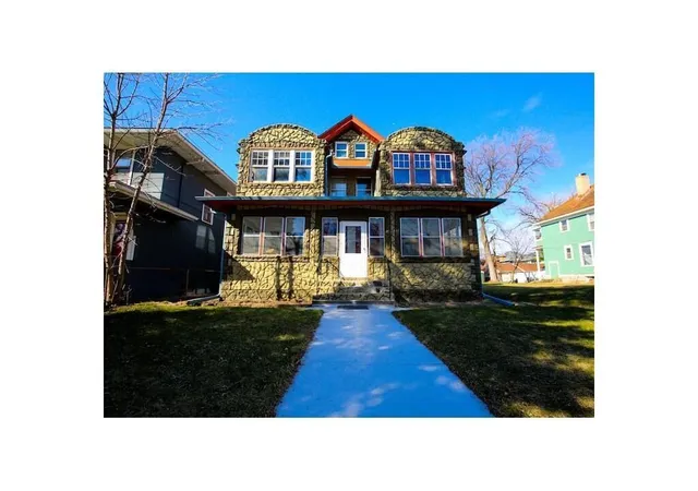 911-dayton-ave-saint-paul-mn-55104/hzid_ec5a067e