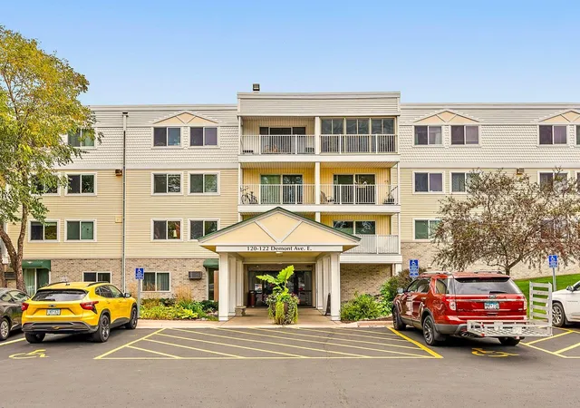 122-demont-ave-e-258-saint-paul-mn-55117/hzid_84e41f36