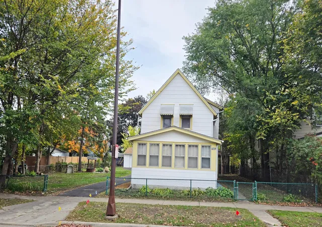 1156-galtier-st-saint-paul-mn-55117/hzid_28ddf5a8