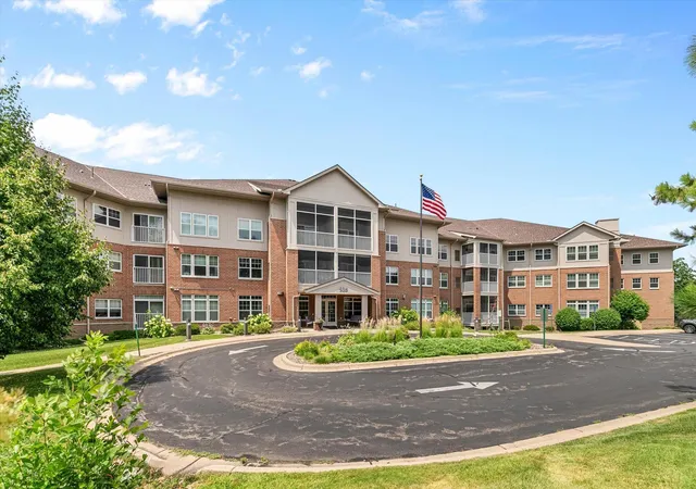 935-ferndale-st-n-117-saint-paul-mn-55119/hzid_ba59a241