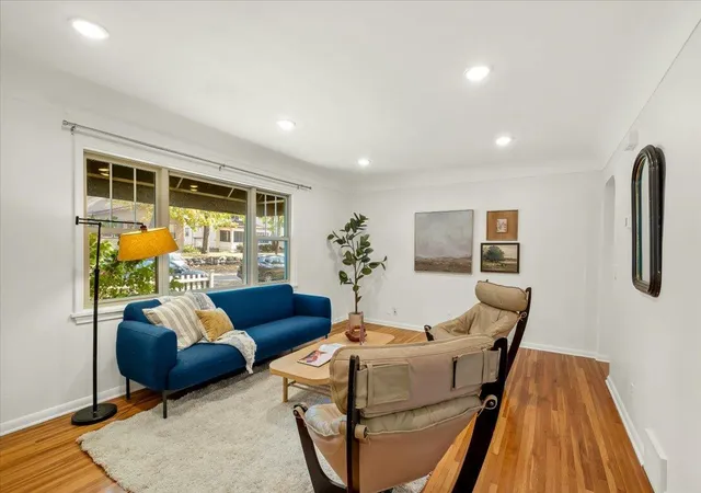 3624-colfax-ave-s-101-minneapolis-mn-55409/hzid_7438a90d
