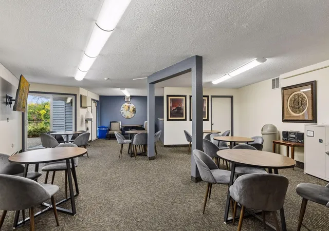 175-county-rd-b2-e-101a-saint-paul-mn-55117/hzid_d3318ac8