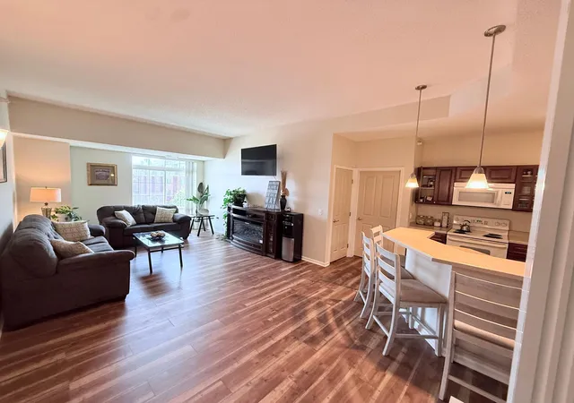 649-old-hwy-8-nw-306-saint-paul-mn-55112/hzid_941269ad