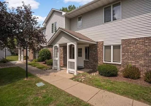 3575-blue-jay-way-202-saint-paul-mn-55123/hzid_834f97b4