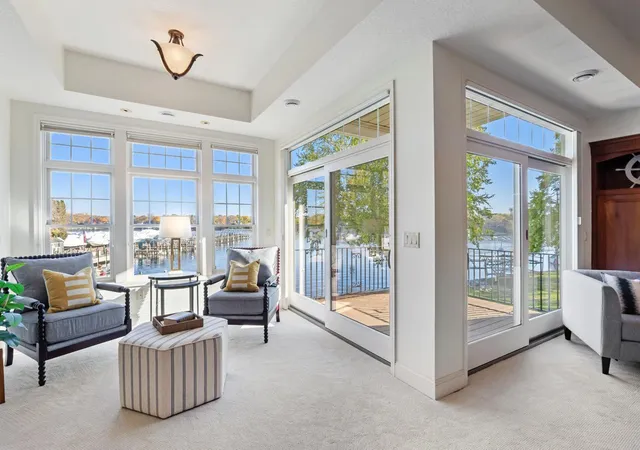 21957-minnetonka-blvd-17-excelsior-mn-55331/hzid_39e1d4c4