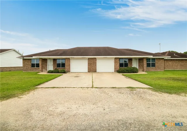 374-376-navidad-vanderbilt-tx-77991/hzid_7370b6b2