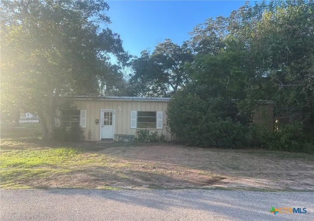 101-walter-st-yoakum-tx-77995/hzid_e2267fa0