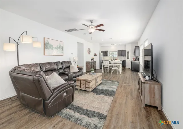 735-cir-way-jarrell-tx-76537/hzid_d2aa06fd