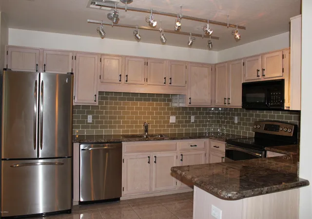 15050-n-thompson-peak-pkwy-2007-scottsdale-az-85260/hzid_11a549c3