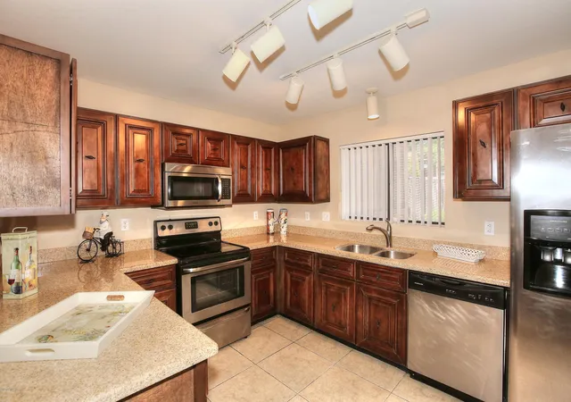 15050-n-thompson-peak-pkwy-1050-scottsdale-az-85260/hzid_1a8b23d6