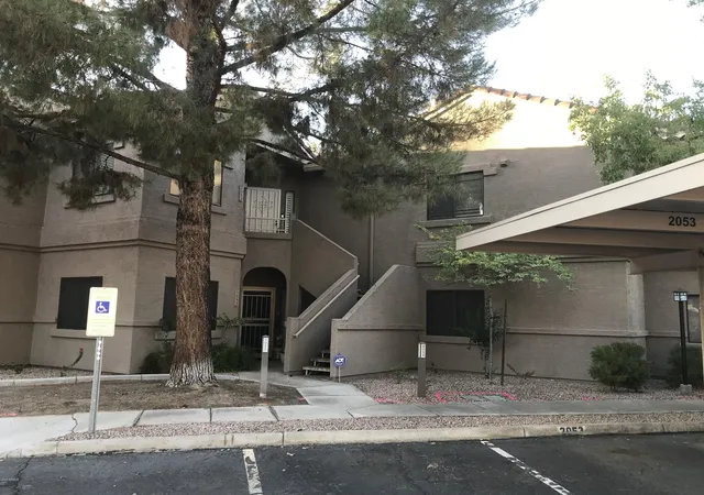 15050-n-thompson-peak-pkwy-2052-scottsdale-az-85260/hzid_82123dbb