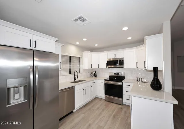 15050-n-thompson-peak-pkwy-2017-scottsdale-az-85260/hzid_d2eef518