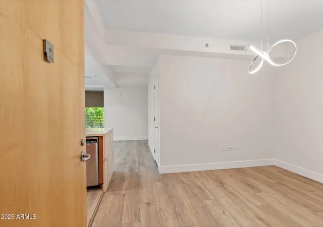 7127-e-rancho-vista-dr-2003-scottsdale-az-85251/hzid_5c3ecb14