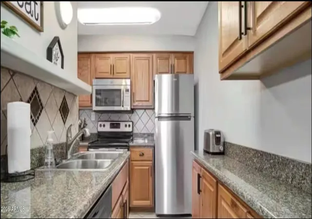 7625-e-camelback-rd-b101-scottsdale-az-85251/hzid_c8961154