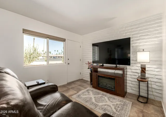 5518-e-lindstrom-ln-a1-mesa-az-85215/hzid_e070f19d
