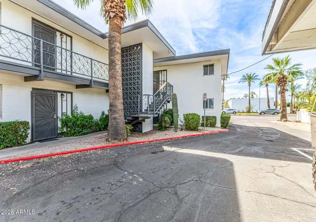 3242-e-camelback-rd-102-phoenix-az-85018/hzid_bbf6bb31