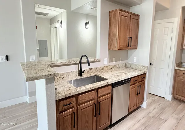 420-w-1st-st-214-tempe-az-85281/hzid_4b1581af