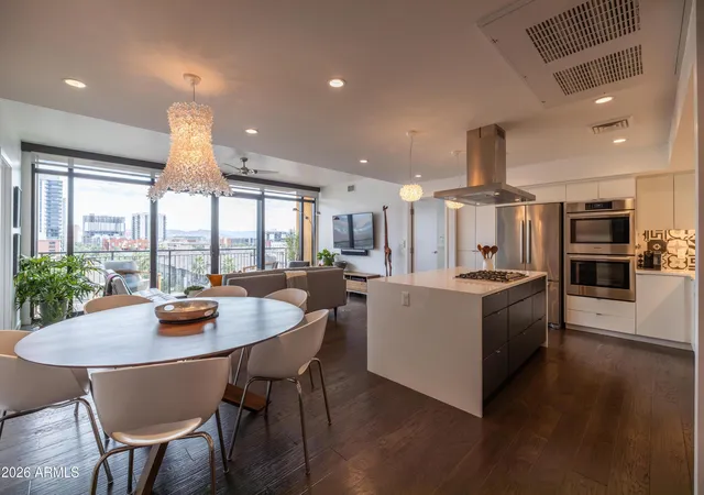 200-w-portland-st-827-phoenix-az-85003/hzid_928c295a