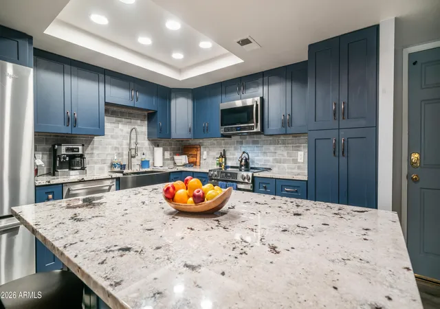 7910-e-camelback-rd-212-scottsdale-az-85251/hzid_39365f72