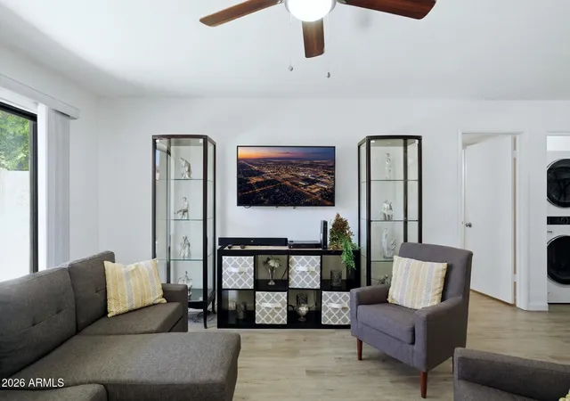 16635-n-cave-crk-rd-127-phoenix-az-85032/hzid_537e4c1f