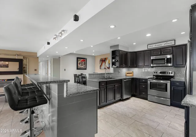 7940-e-camelback-rd-411-scottsdale-az-85251/hzid_3735e539