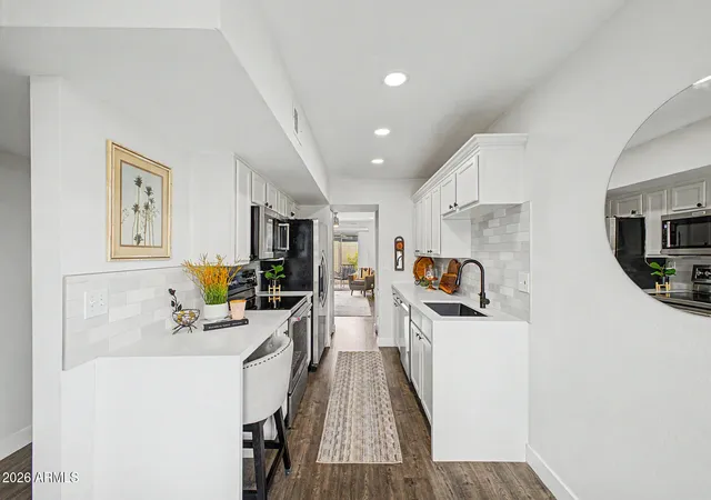 4646-n-11th-avenue-104-phoenix-az-85013/hzid_3c73a8d9