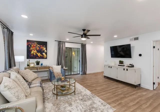 5209-n-24th-st-104-phoenix-az-85016/hzid_a4bbe61a
