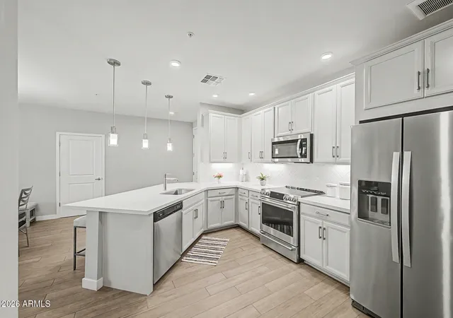 2511-w-queen-crk-rd-213-chandler-az-85248/hzid_8095d91d