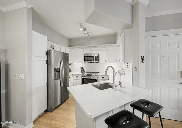 15095-n-thompson-peak-pkwy-1064-scottsdale-az-85260/hzid_c5e251f4