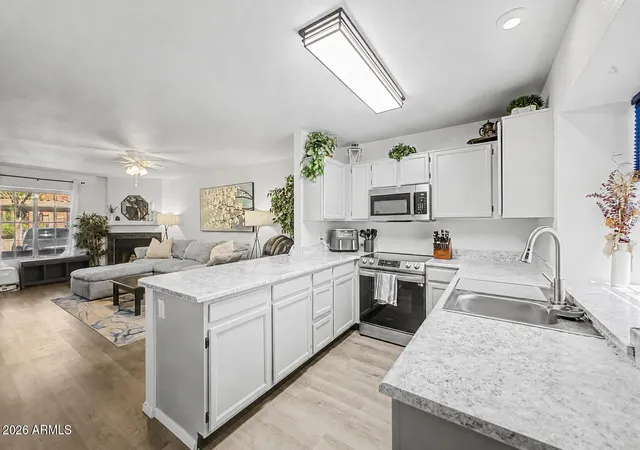 8111-w-wacker-rd-32-peoria-az-85381/hzid_134be080