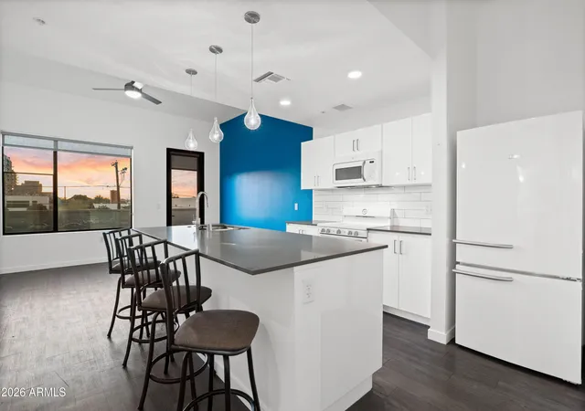 1130-n-2nd-street-210-phoenix-az-85004/hzid_1d3f4611