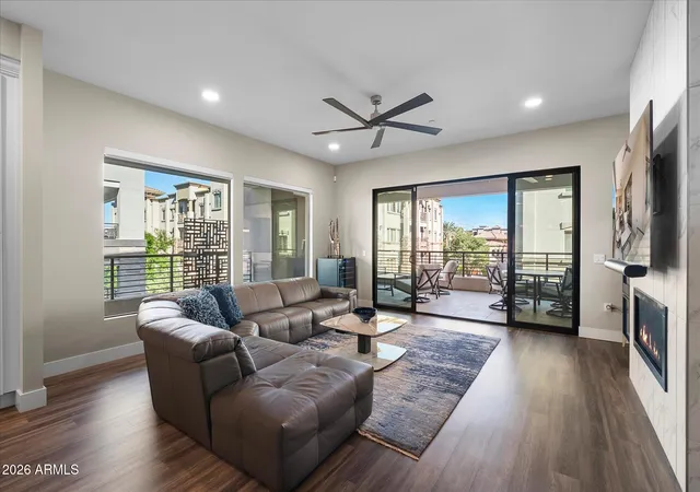 5250-e-deer-valley-dr-353-phoenix-az-85054/hzid_2038129c