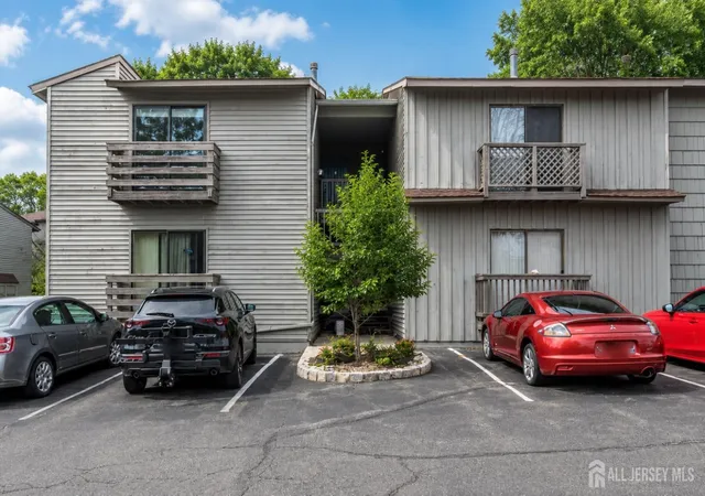 1002-spruce-hills-dr-glen-gardner-nj-08826/hzid_bf351f07