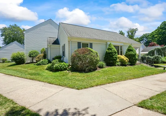 312-sharon-way-c-monroe-township-nj-08831/hzid_eb0db4dc