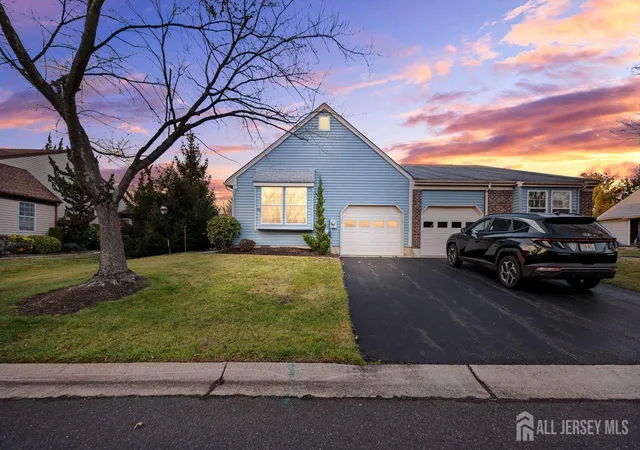29-hillsborough-dr-b-monroe-township-nj-08831/hzid_0ba83ade