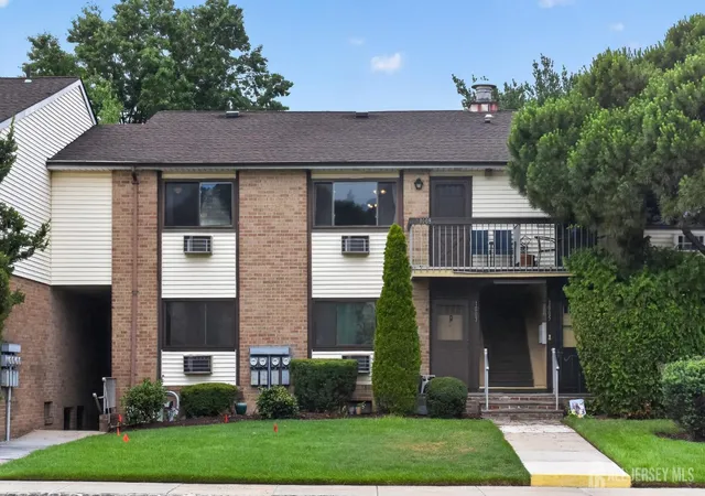 1008-cricket-ln-woodbridge-proper-nj-07095/hzid_8856ea41