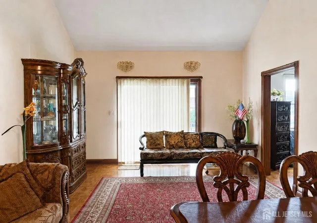 112-beverly-hills-ter-e-woodbridge-nj-07095/hzid_11d0505c