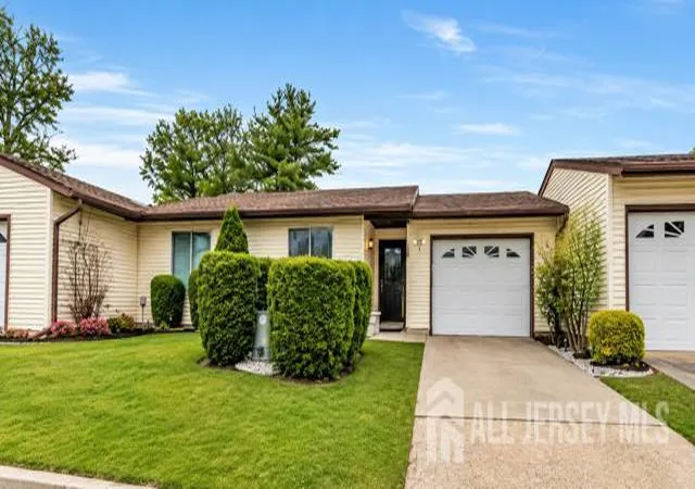120-ironwood-plz-b-monroe-nj-08831/hzid_28af241b