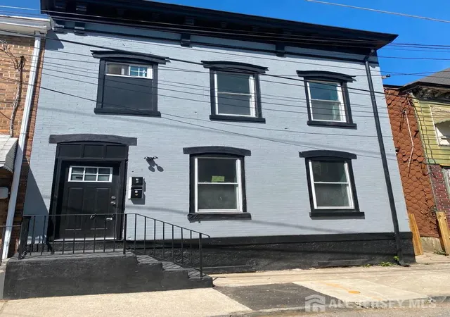 24-sanford-st-trenton-nj-08618/hzid_d5de1398