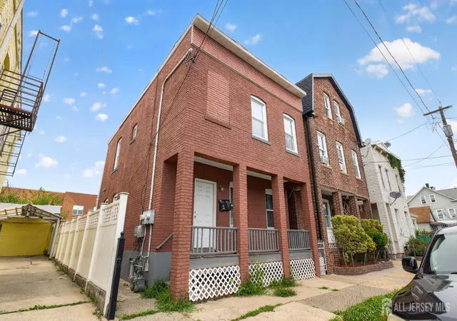 331-watson-ave-perth-amboy-nj-08861/hzid_1e36f463