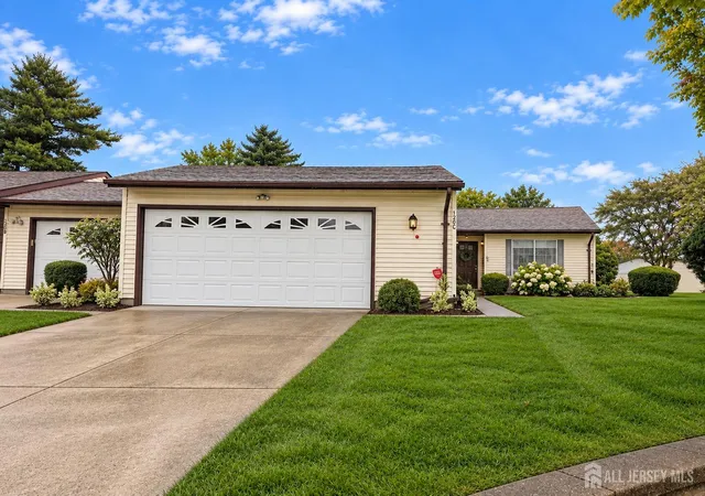 120-ironwood-plz-monroe-township-nj-08831/hzid_d0c83a23