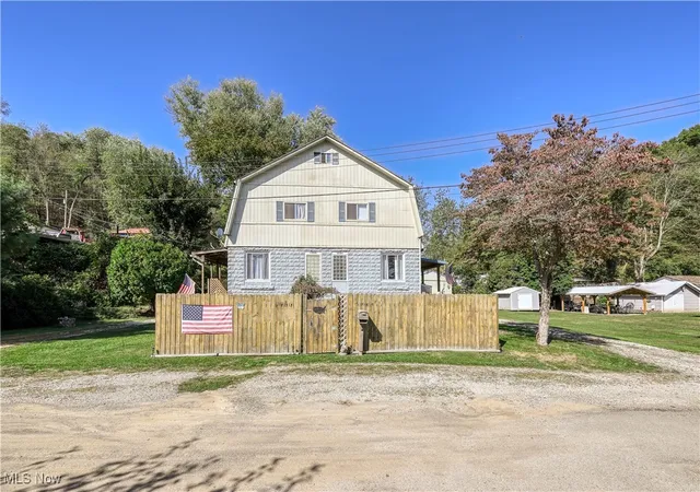 1751-crawford-ave-wellsville-oh-43968/hzid_aef1f7b6